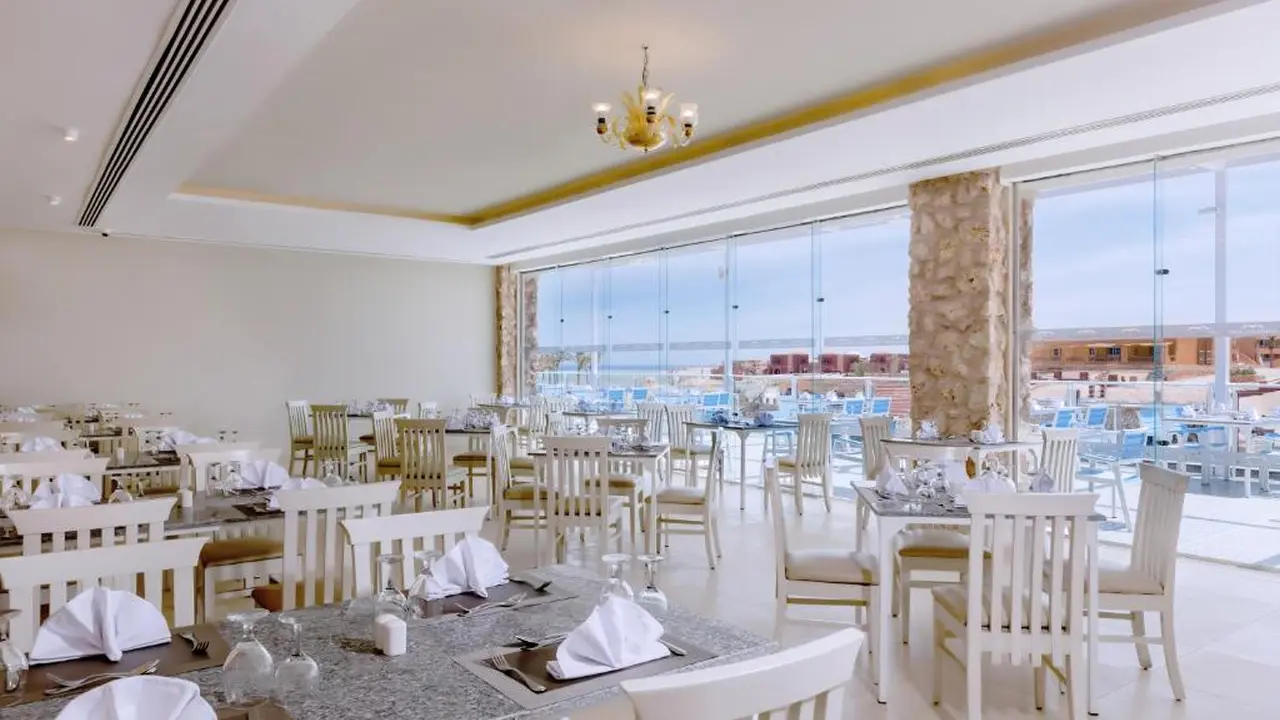 الفندق الباتروس فيتا ريزورت - بورتوفينو - مرسى علم